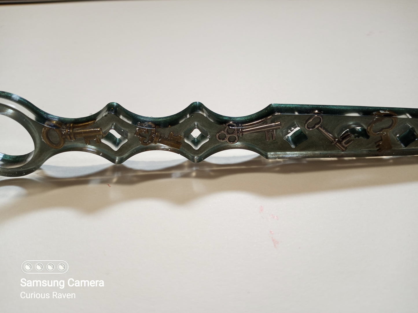 Floating Keys Decorative Resin Wand