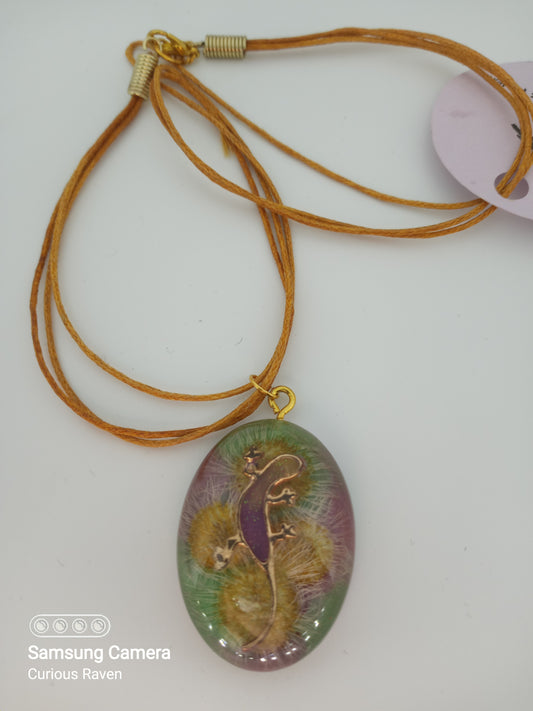 Groovy lizard resin pendent necklace