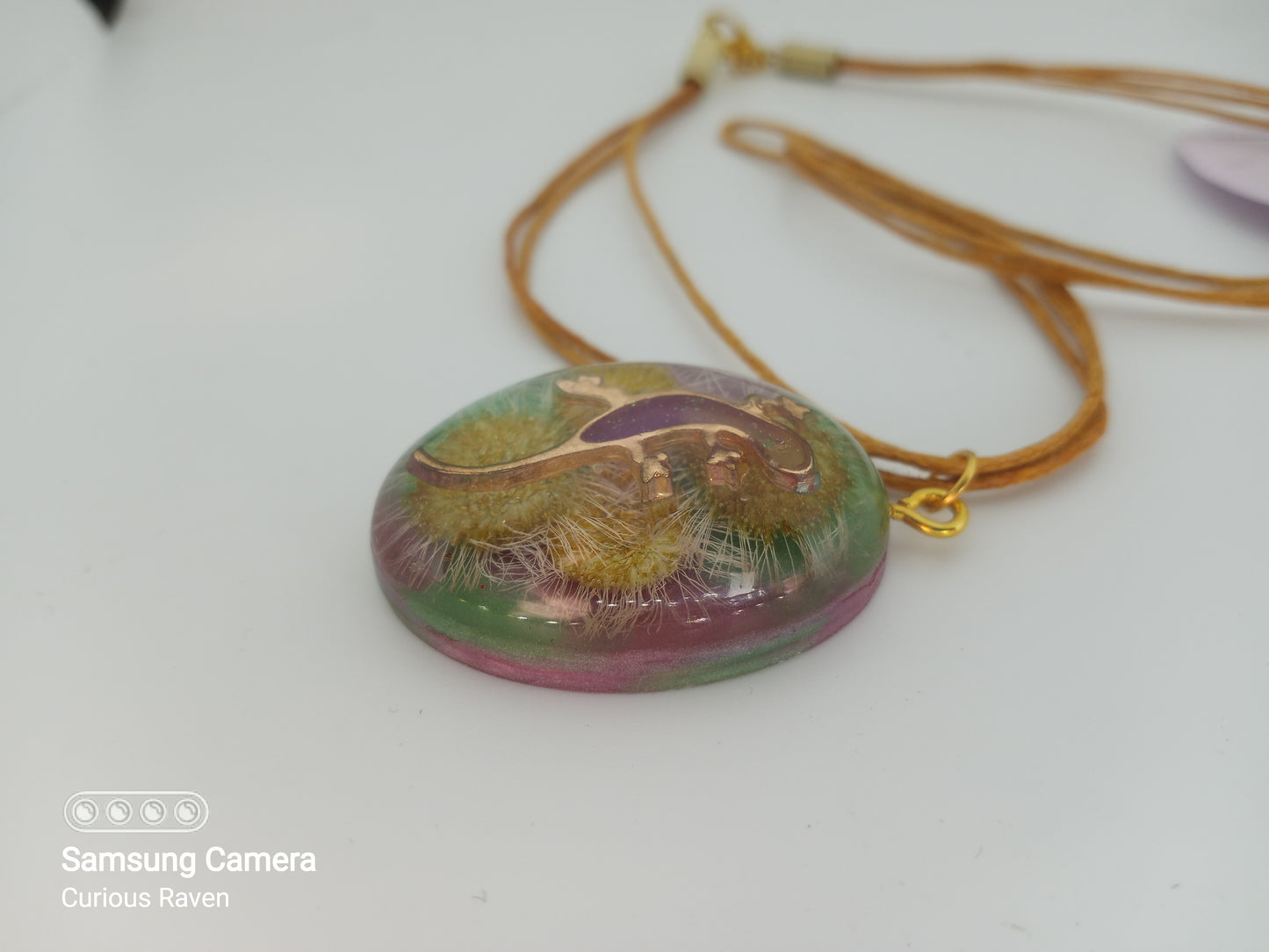 Groovy lizard resin pendent necklace